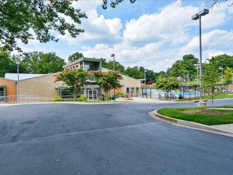 304 Twinbrook Parkway photo 48