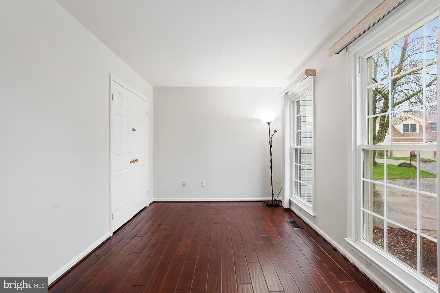 4 Leatherbark Court photo 6