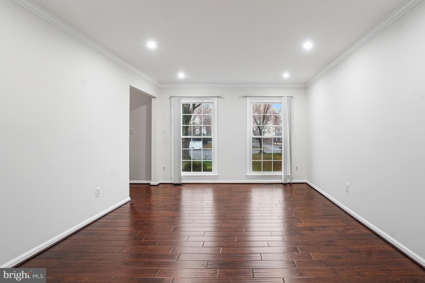 4 Leatherbark Court photo 8