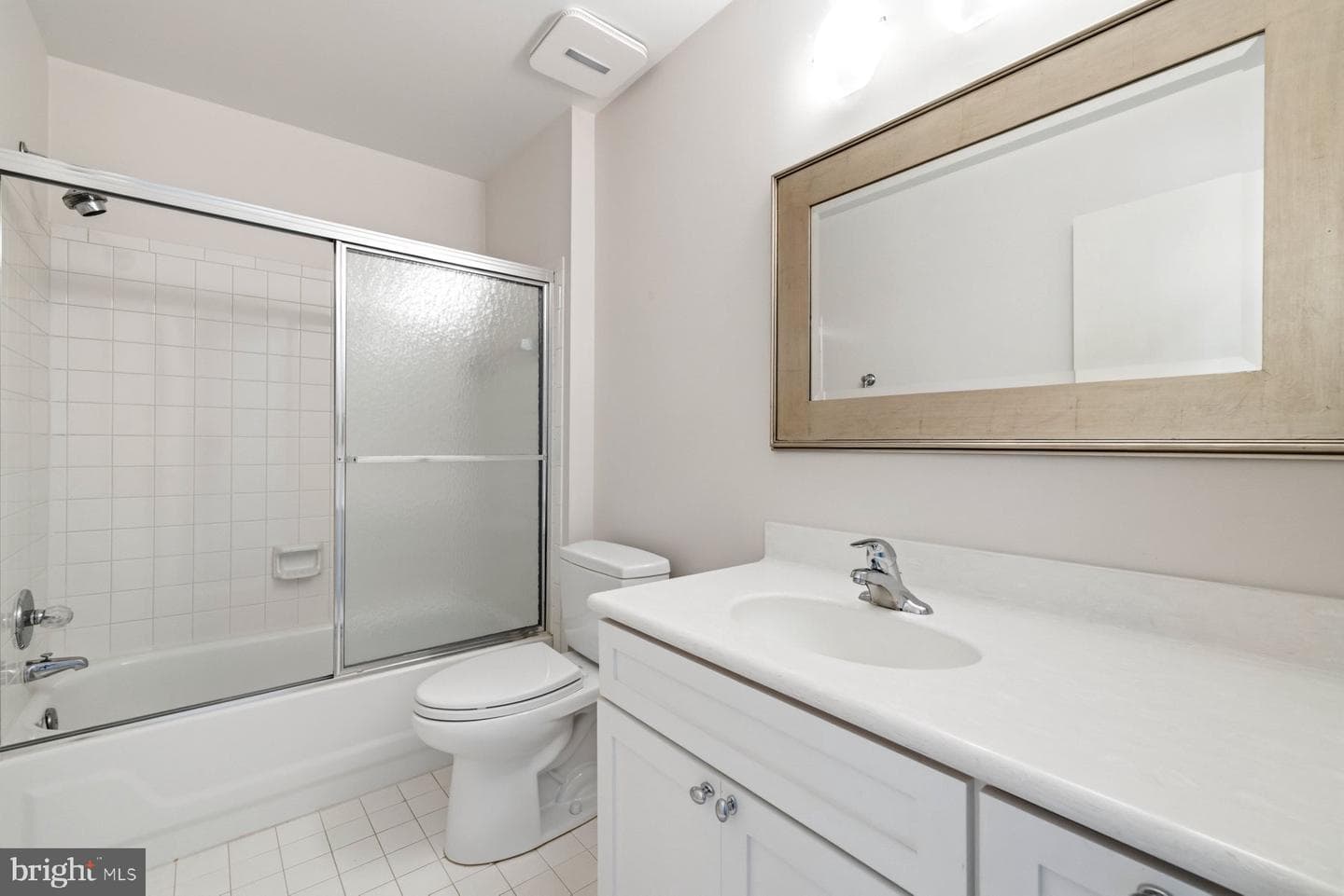 5205 Strathmore Avenue photo 32