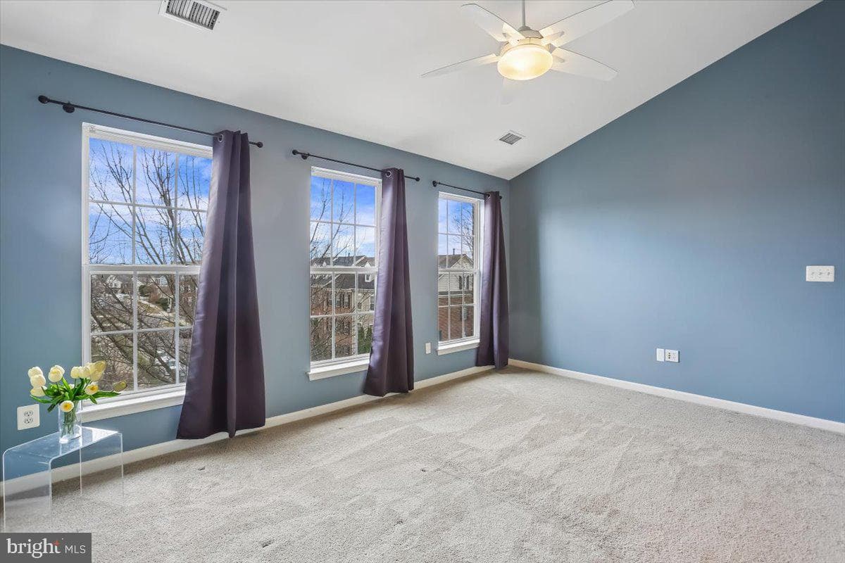 723 Main Street #723-B photo 19