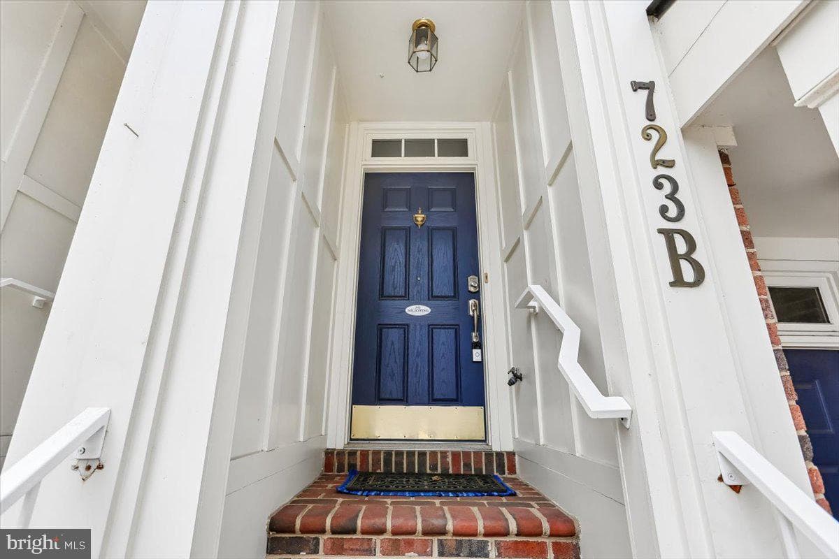 723 Main Street #723-B photo 3