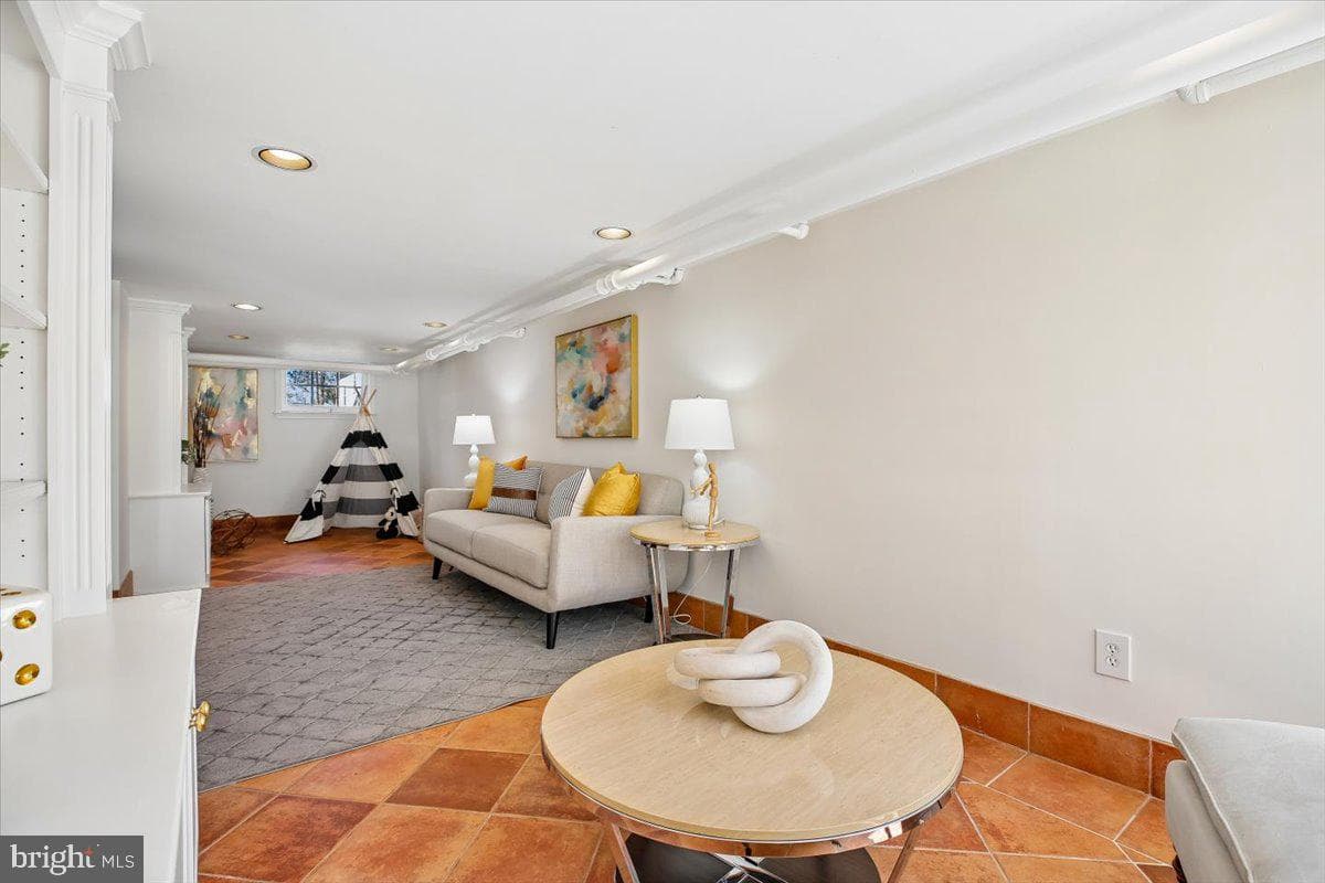 4714 Hunt Avenue photo 43