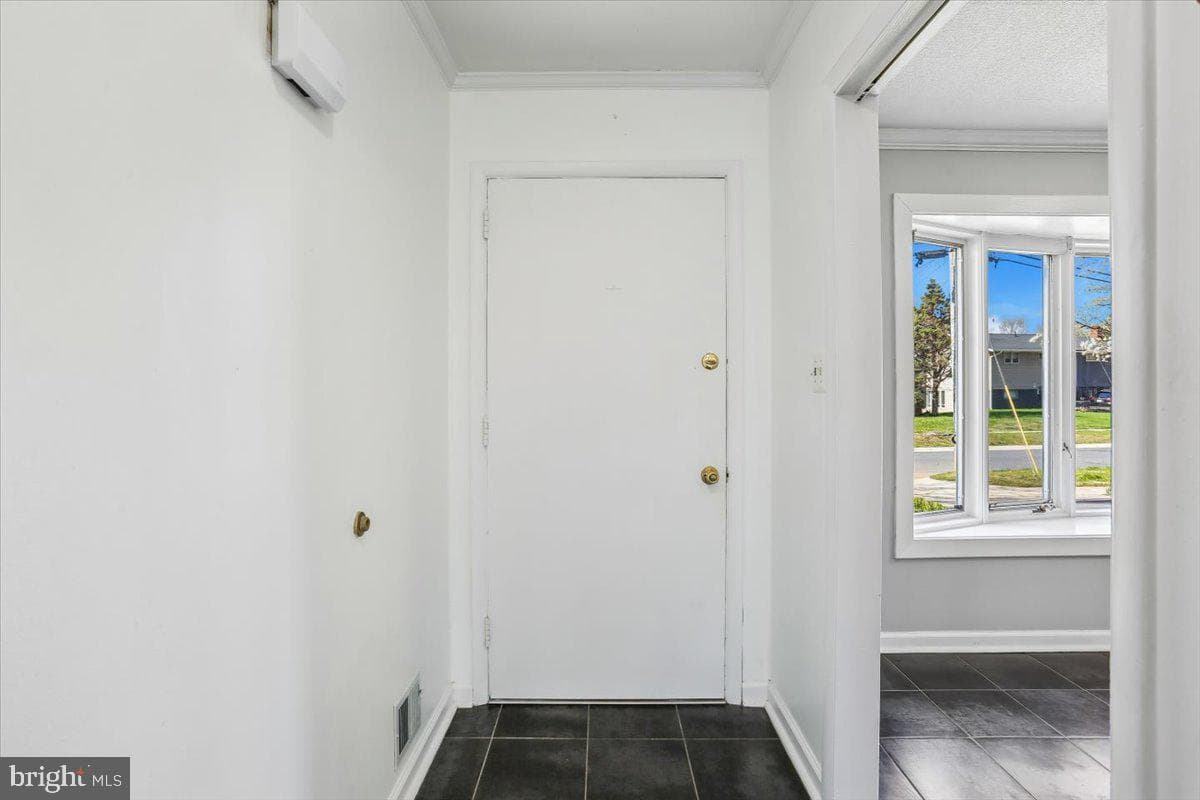 4423 Renn Street photo 6