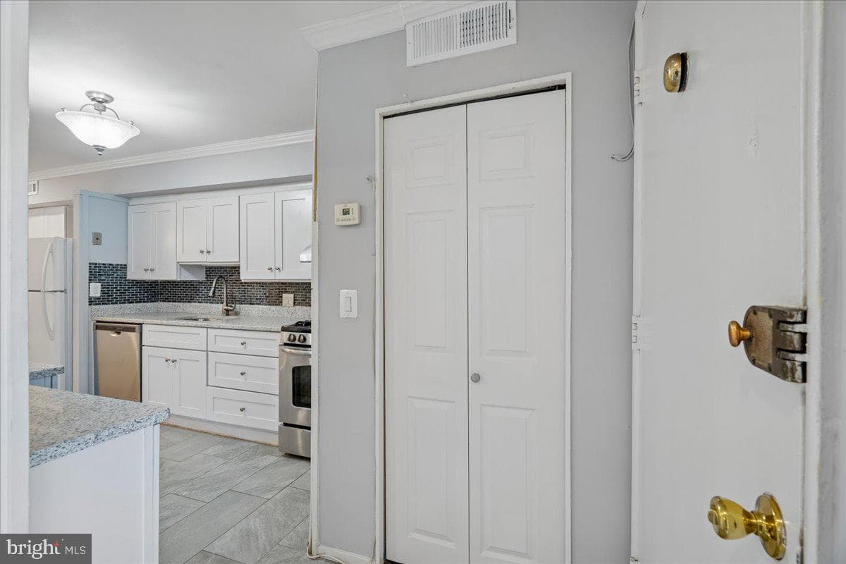 7529 Spring Lake Drive #7529-C1 photo 25