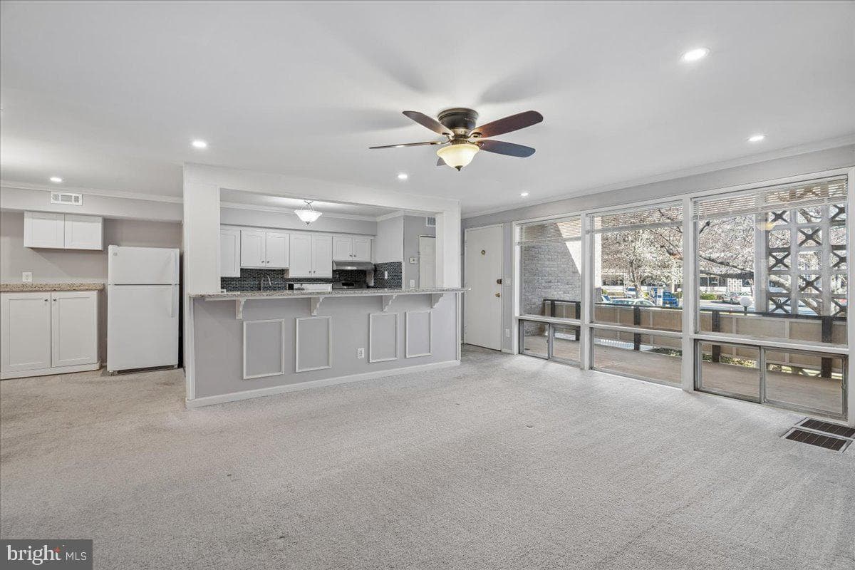 7529 Spring Lake Drive #7529-C1 photo 9