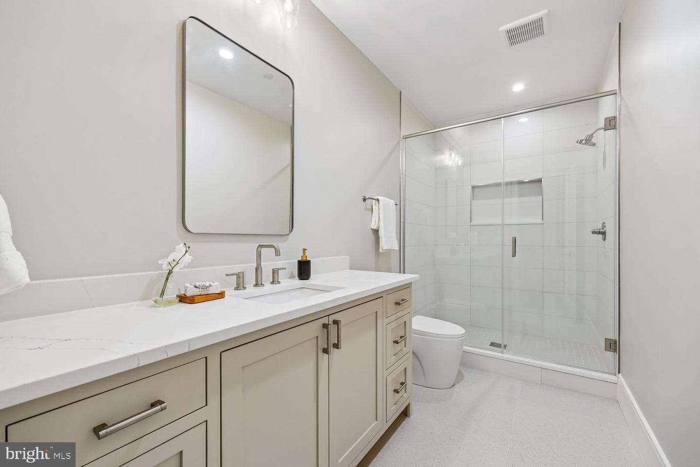 3008 Jennings Road photo 75
