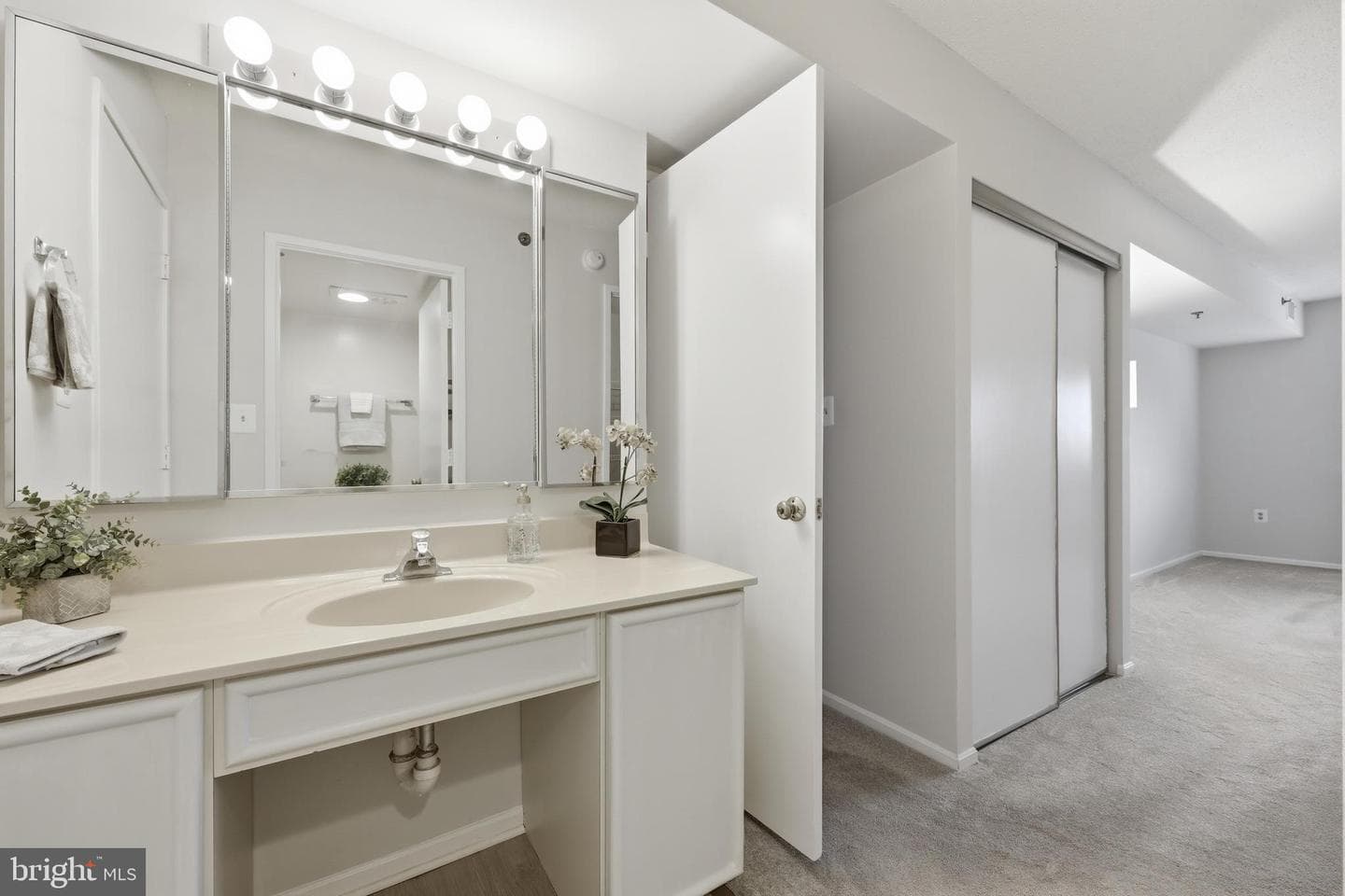 3330 N Leisure World Boulevard #5-610 photo 16