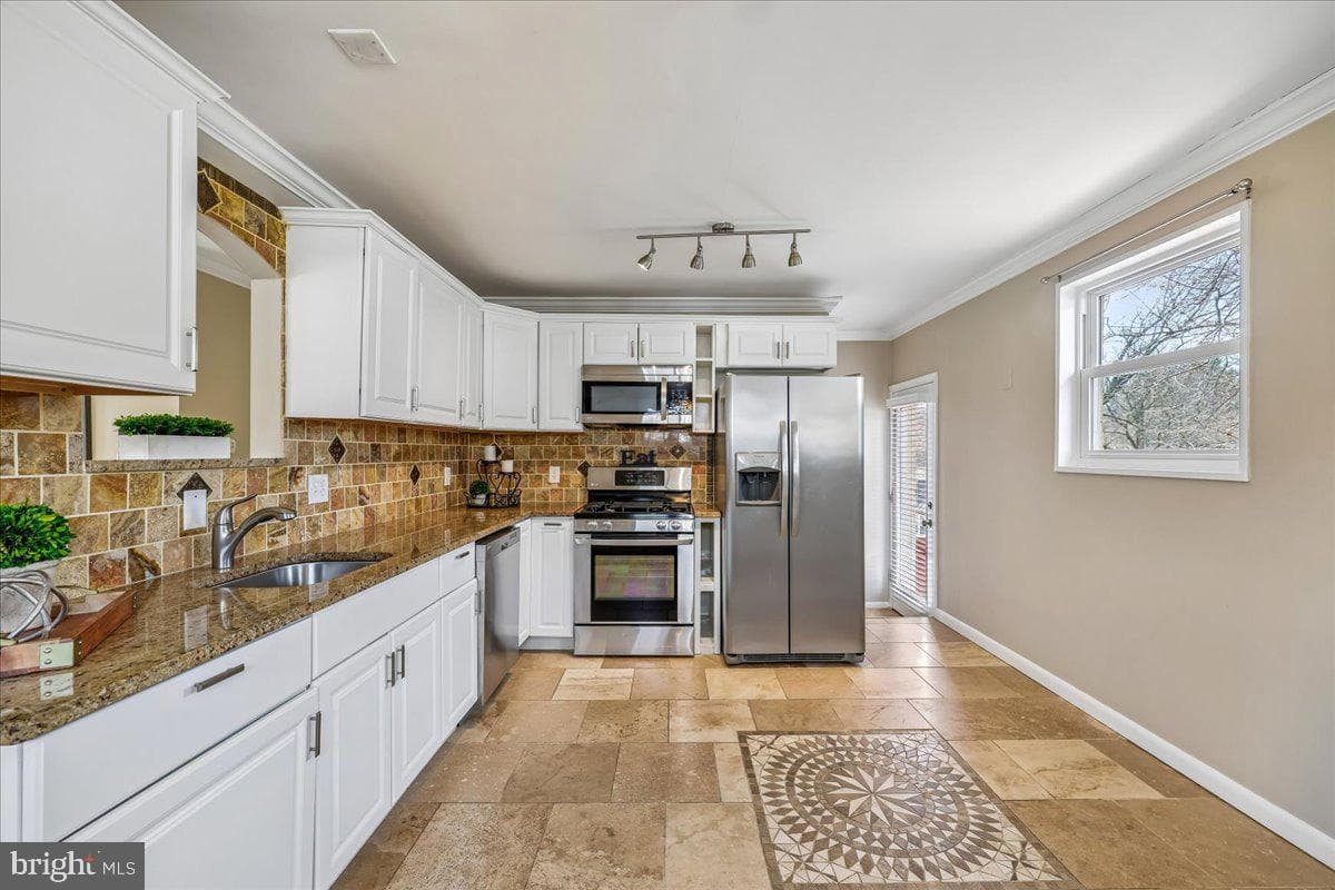 11310 Ashley Drive photo 13