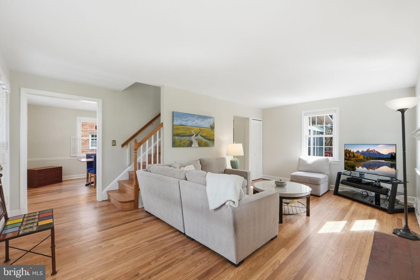 2406 Churchill Road photo 3