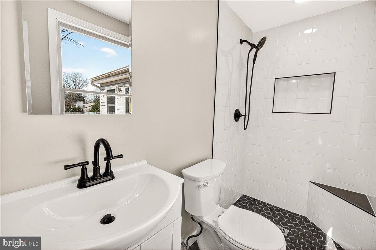 19158 Dowden Circle photo 40