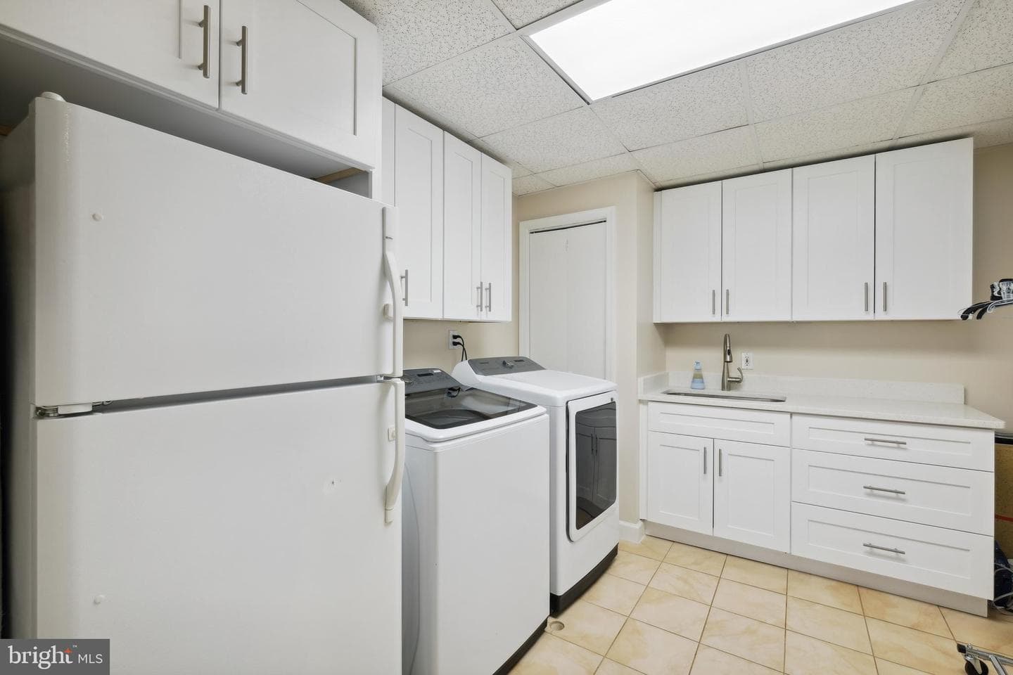 11724 Gainsborough Road photo 48
