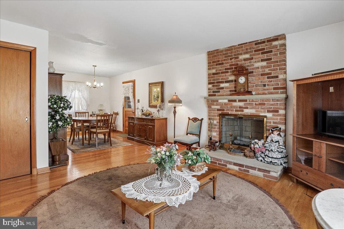 21909 Frederick Road photo 3