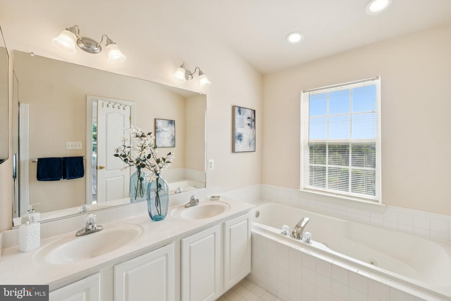 568 Orchard Ridge Drive #200 photo 30