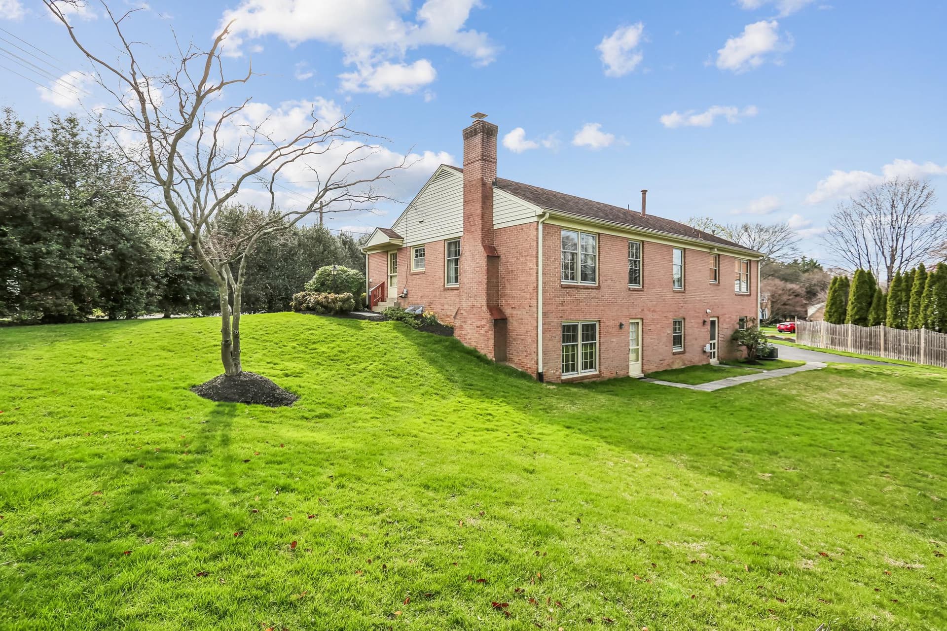 11001 Rosemont Drive photo 34