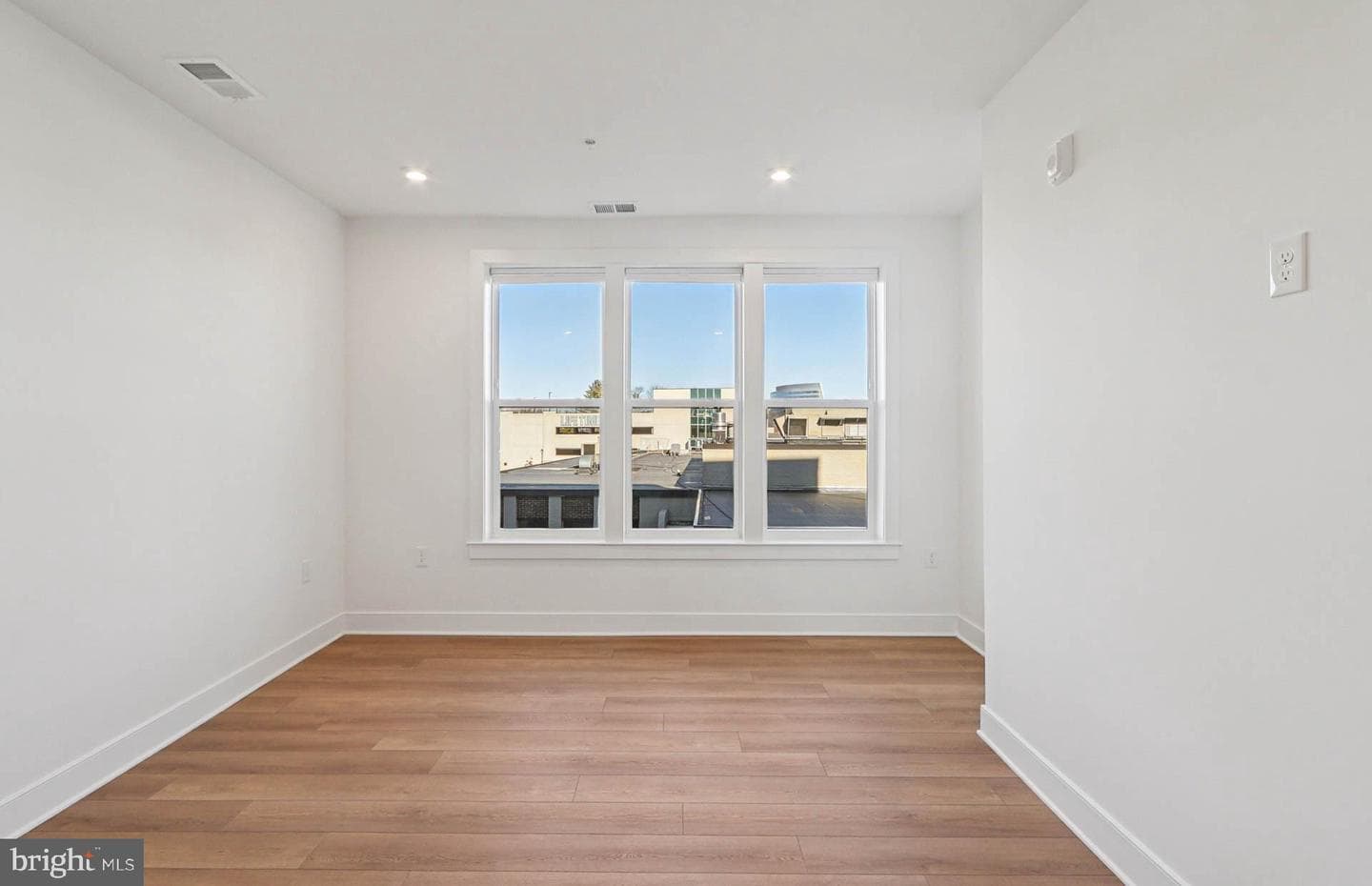 1141 Fortune Terrace #307 photo 24