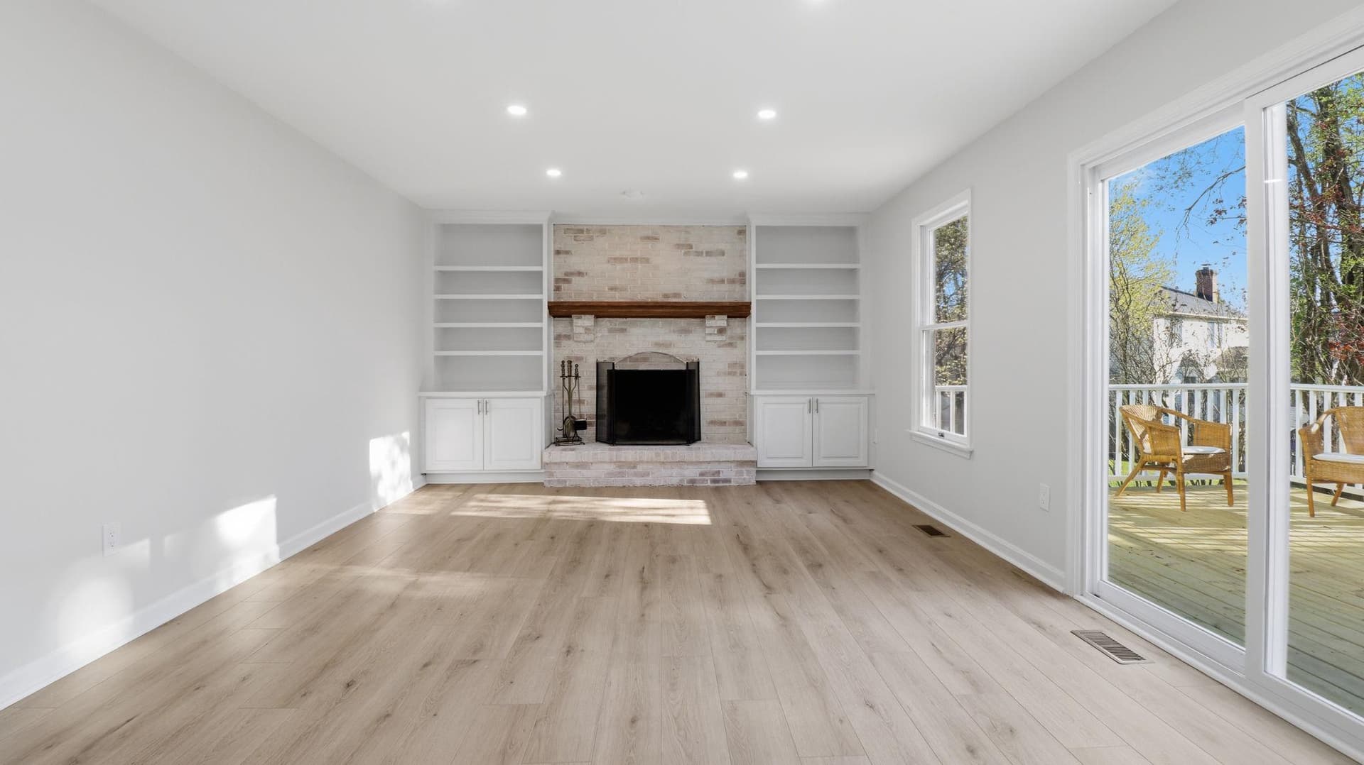 4843 Hornbeam Drive photo 23