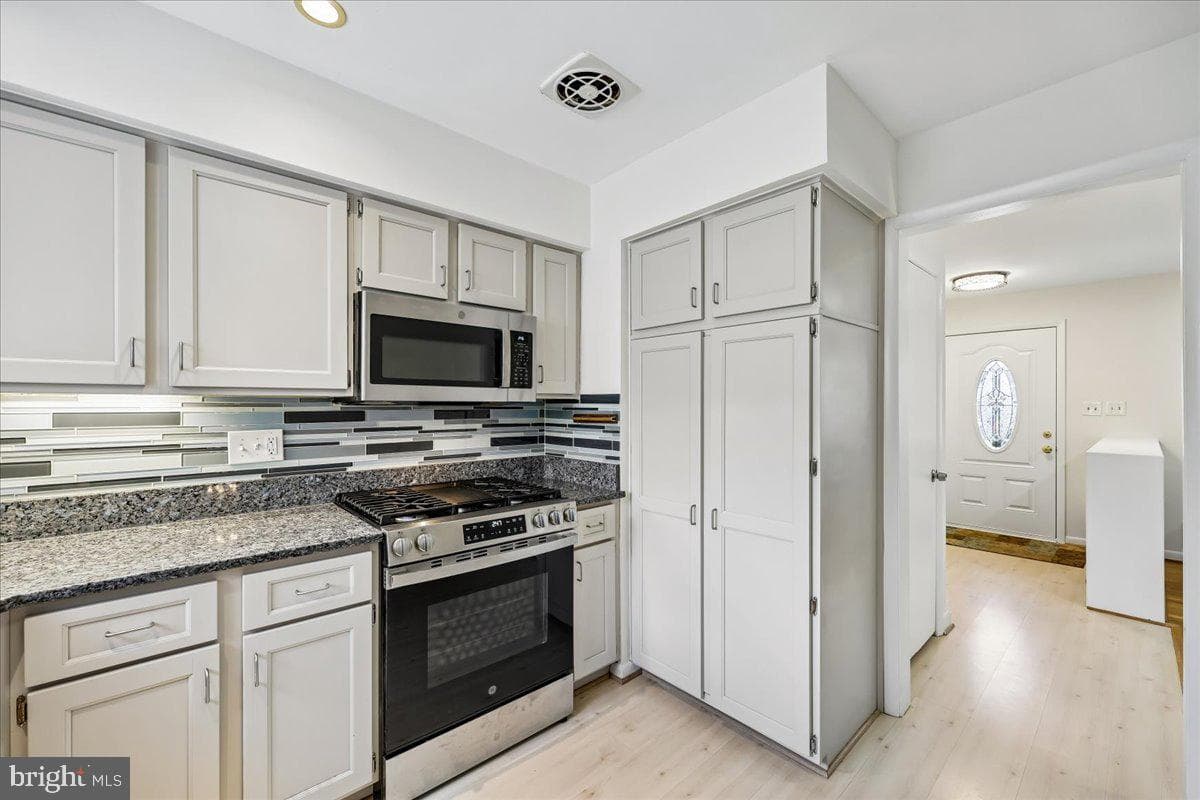 13413 Oriental Court photo 11