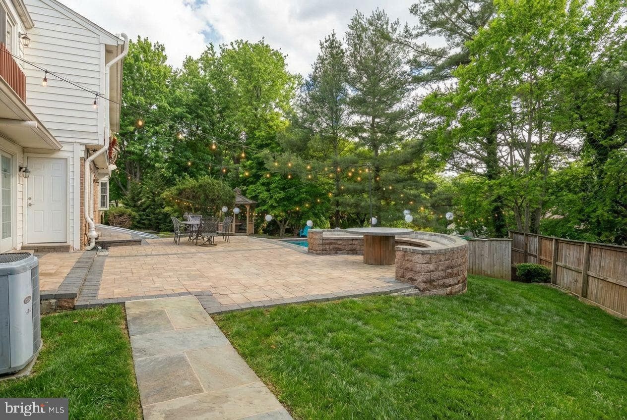 14900 Westbury Road photo 102