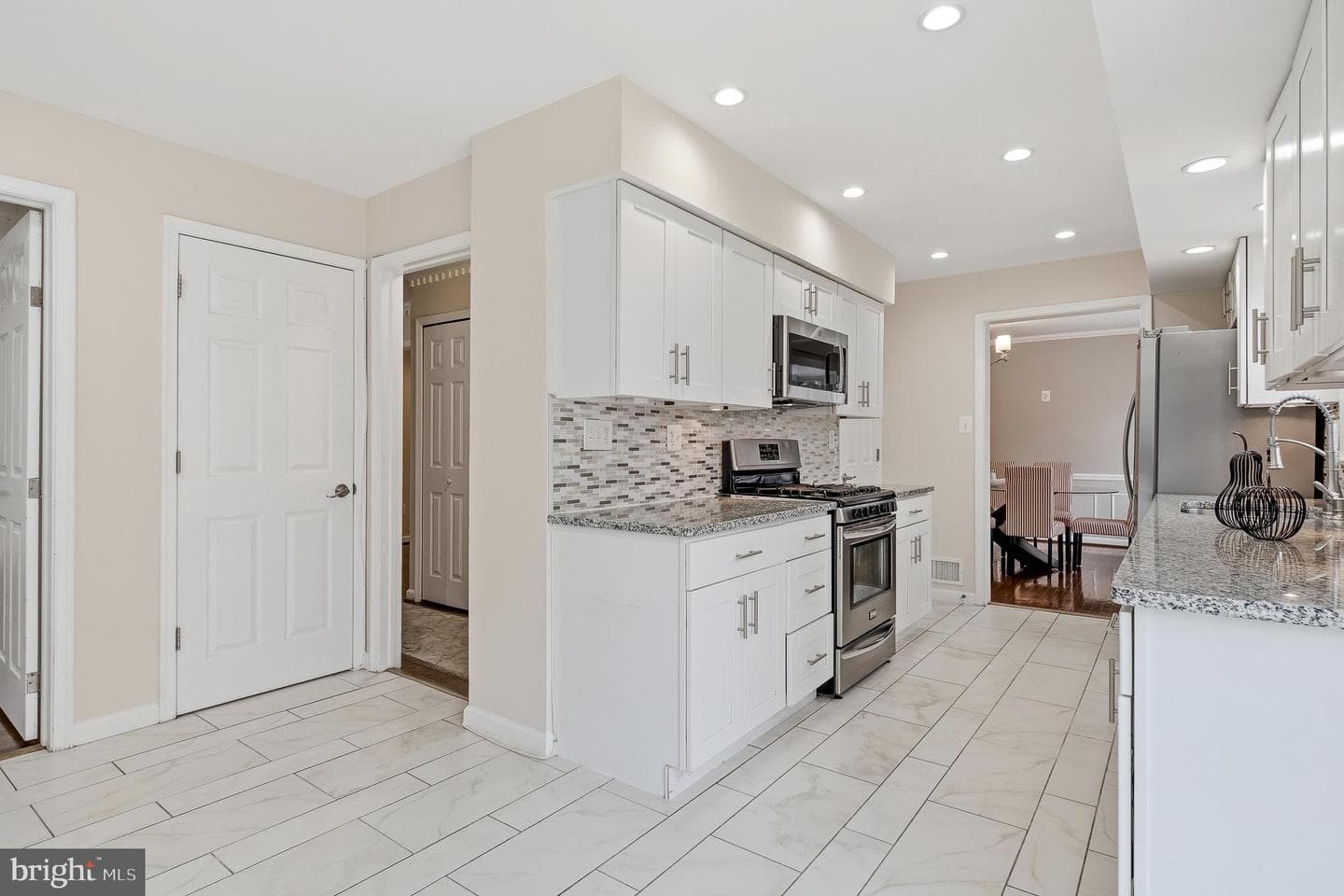 14900 Westbury Road photo 34