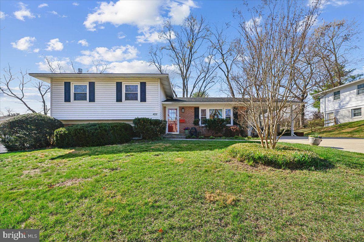 823 Diamond Drive