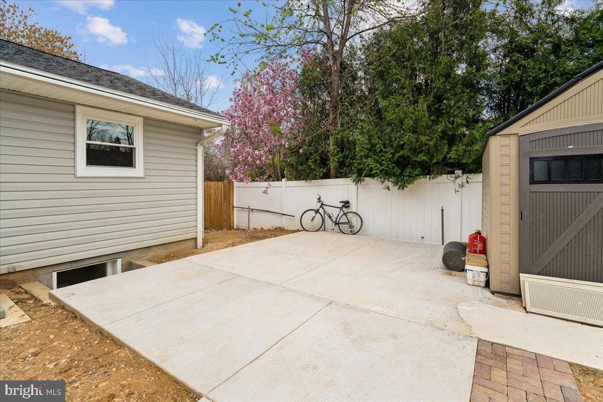 1405 Matthews Drive photo 29