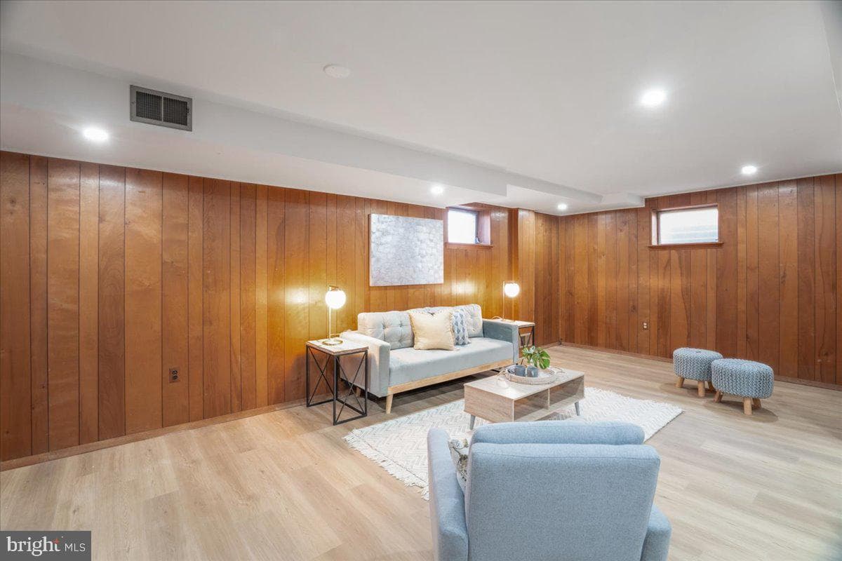 10006 Portland Place photo 33