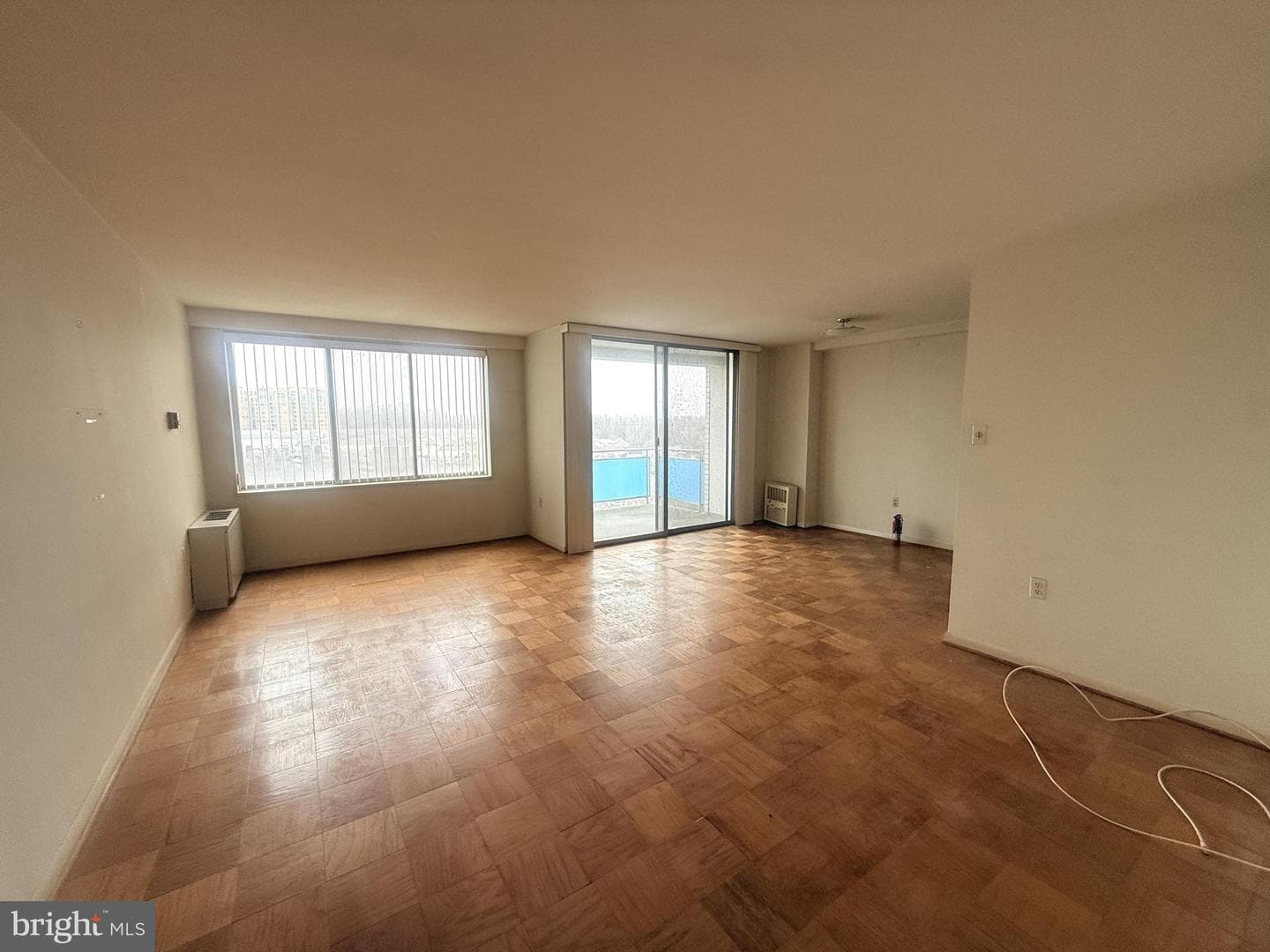 10201 Grosvenor Place #1117 photo 2