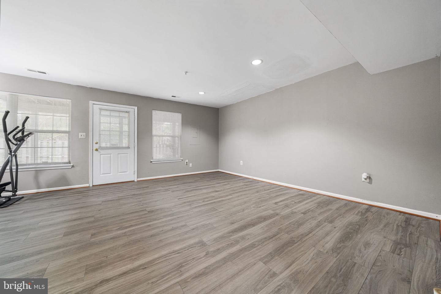 7761 Heritage Farm Drive photo 23