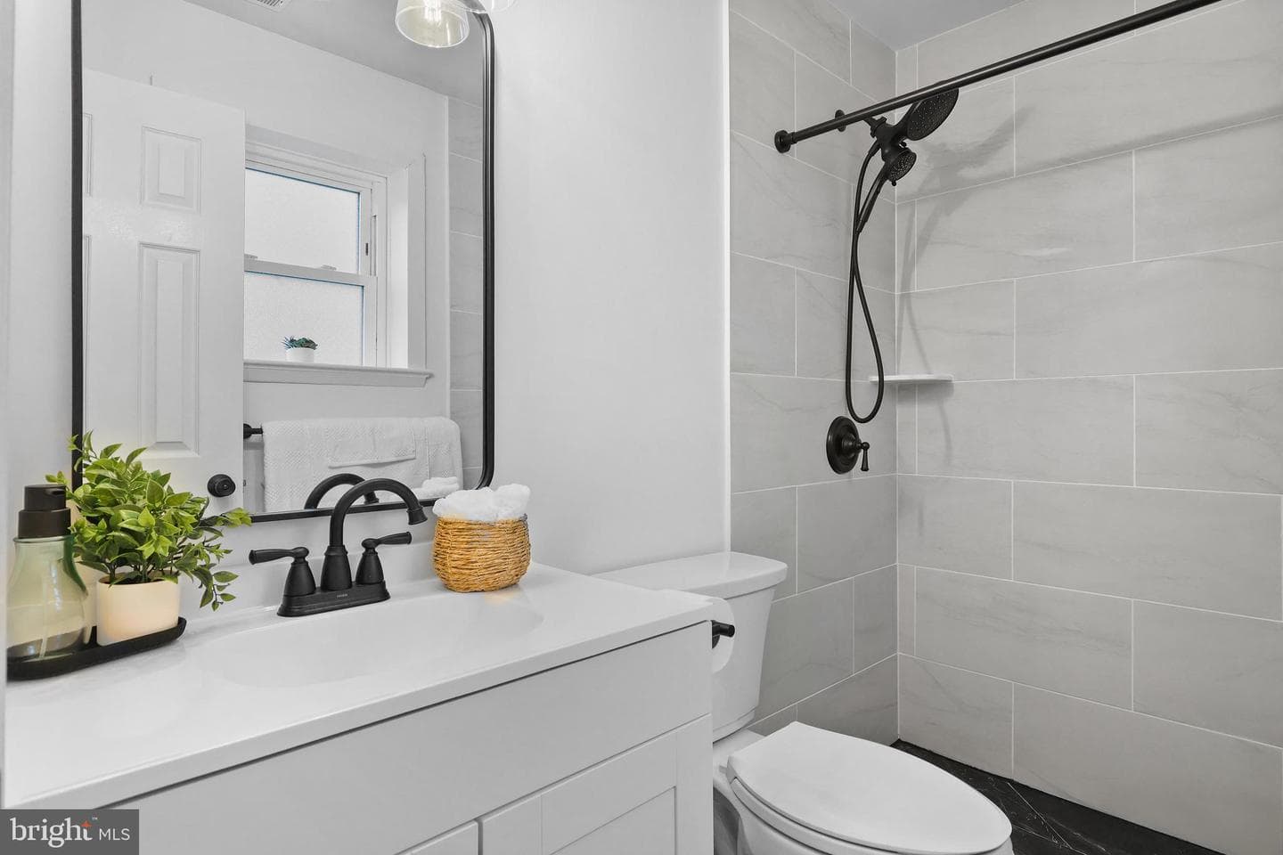 9804 Highview Avenue photo 10