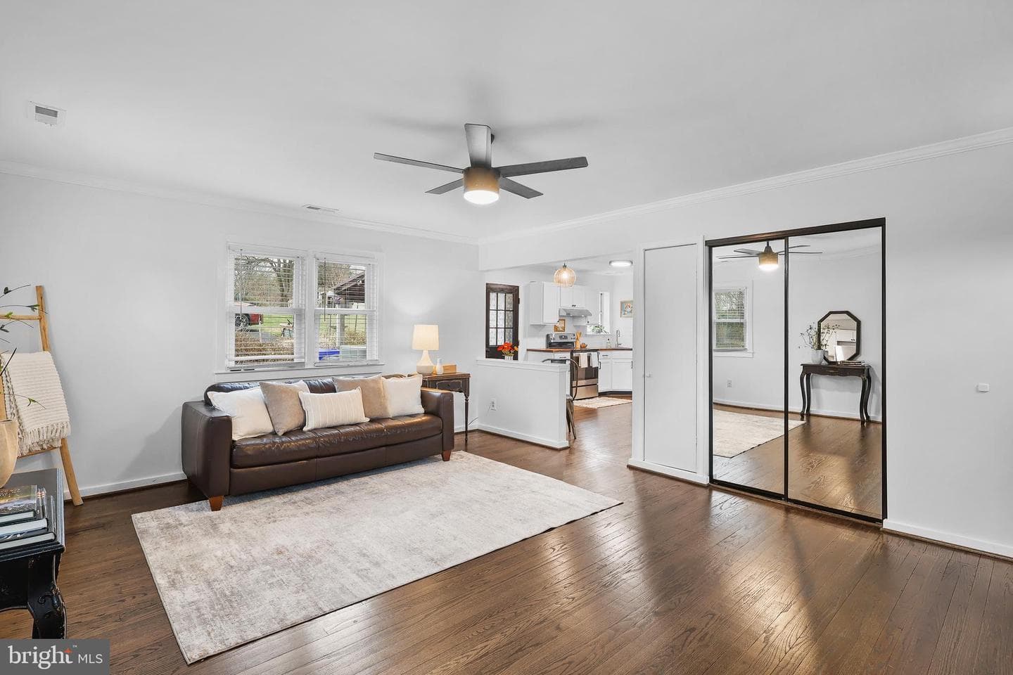 9804 Highview Avenue photo 4