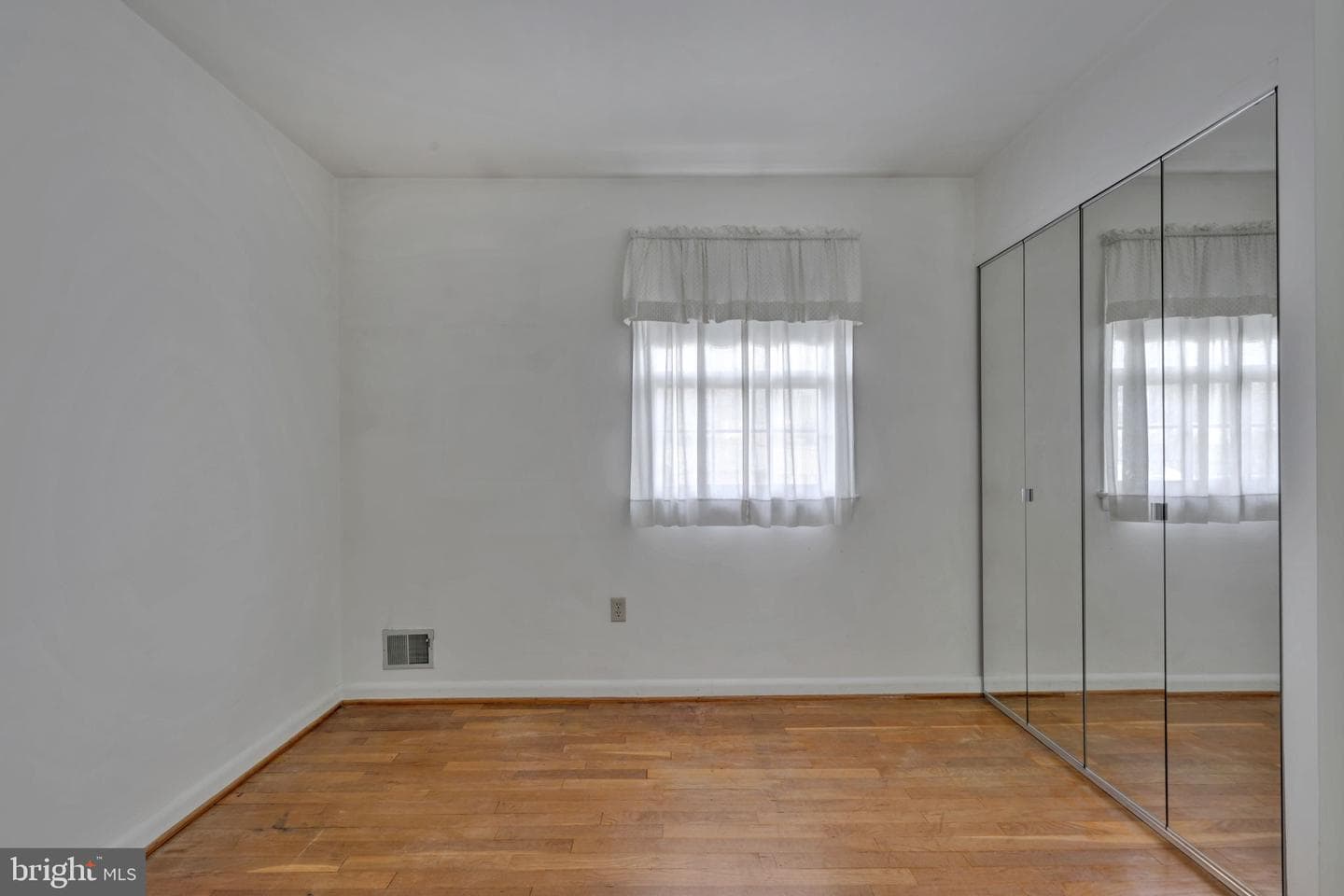 11319 Woodson Avenue photo 18