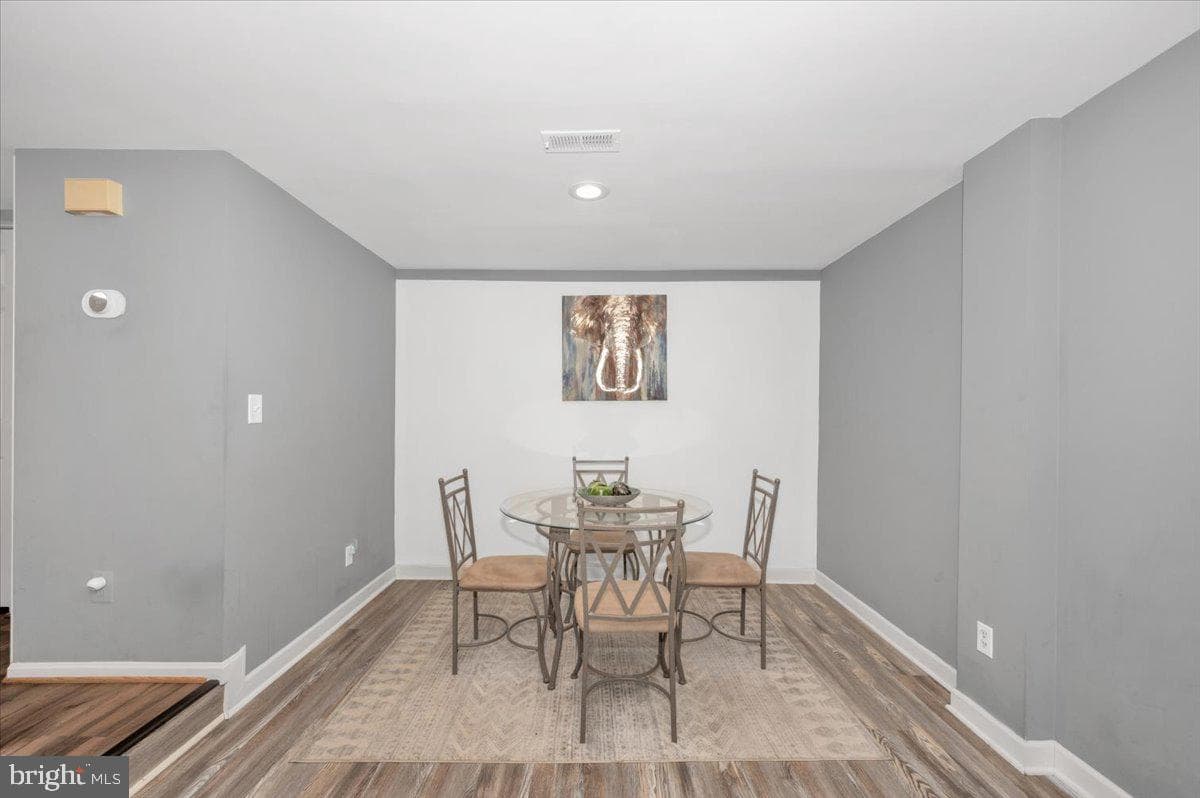 8724 Drexel Hill Place photo 12