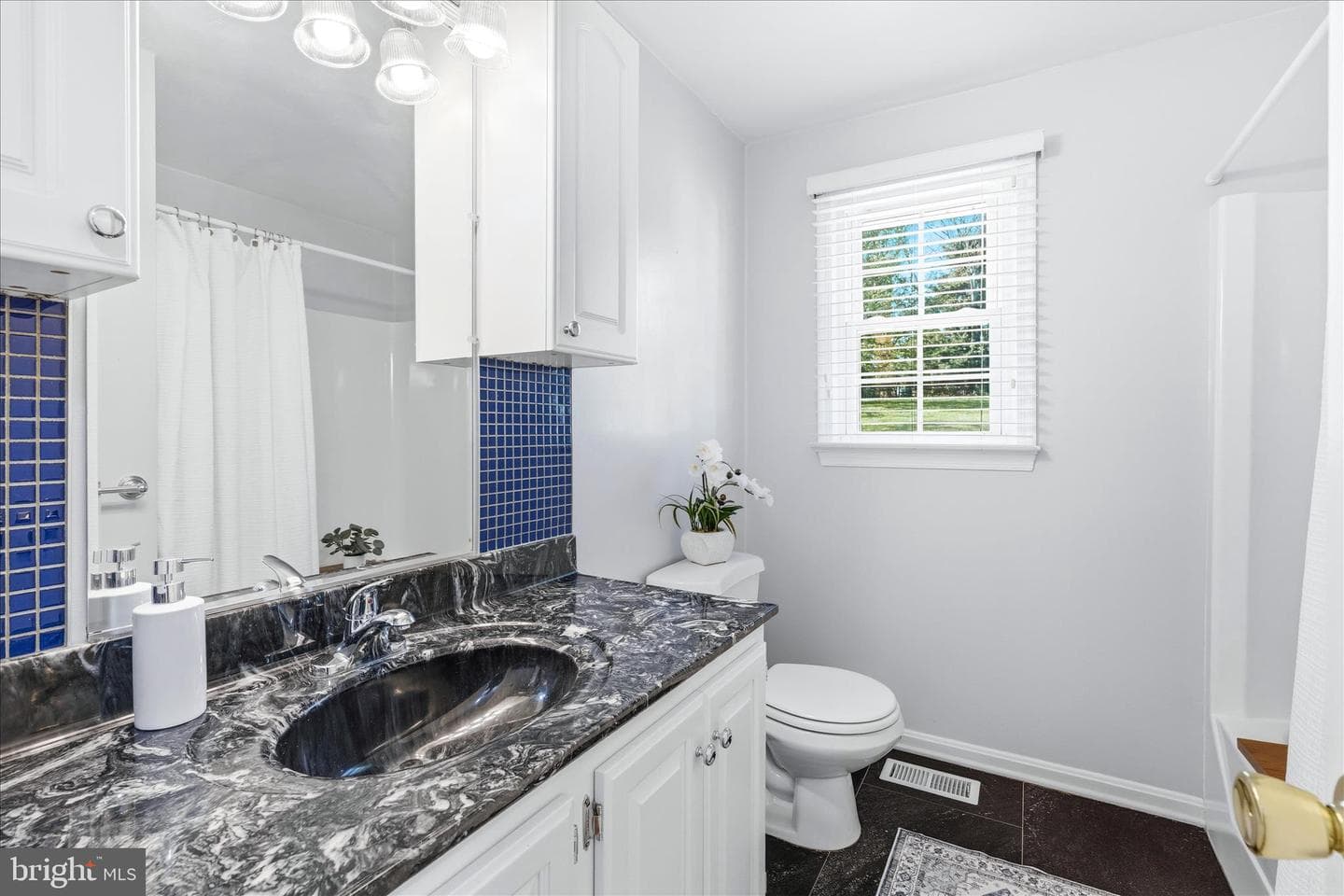 9509 Faith Lane photo 15