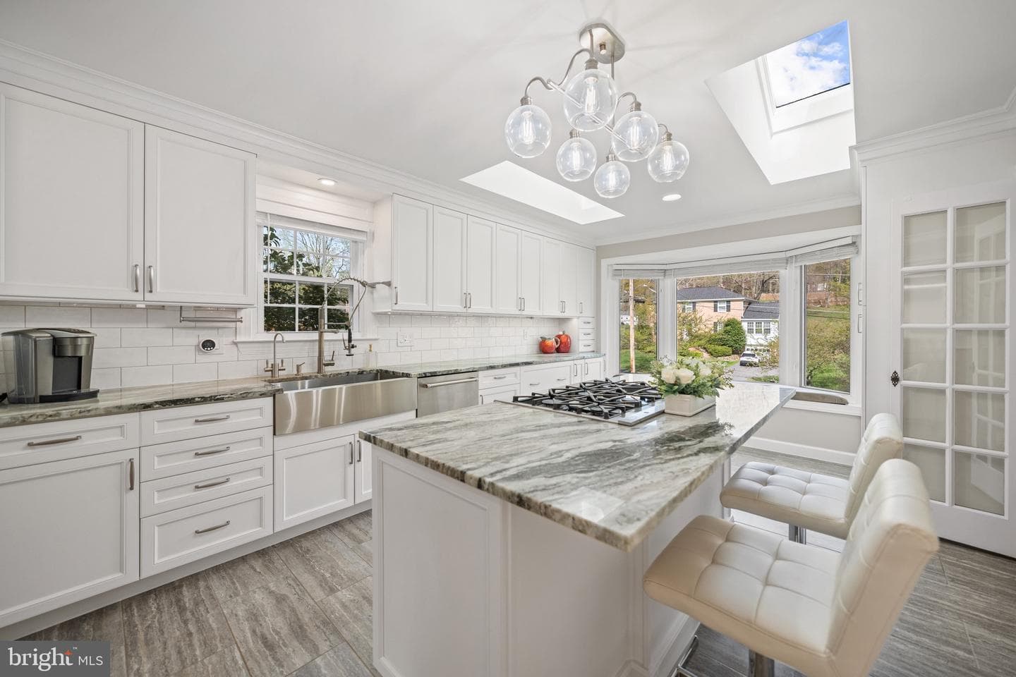12704 Theresa Drive photo 4