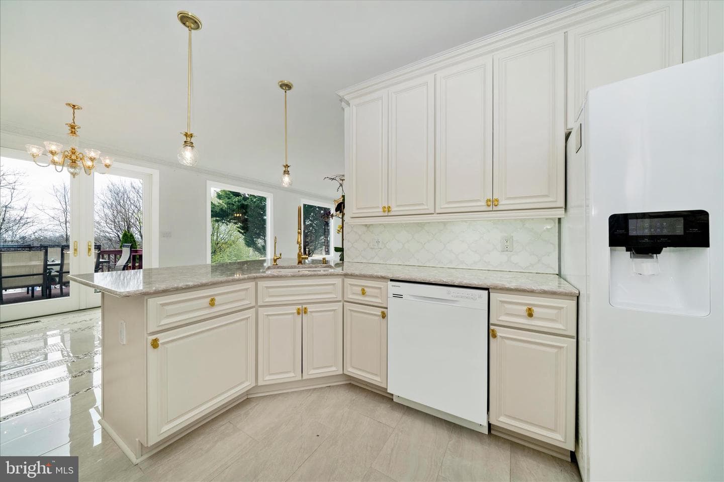 26031 Mount Vernon Avenue photo 12