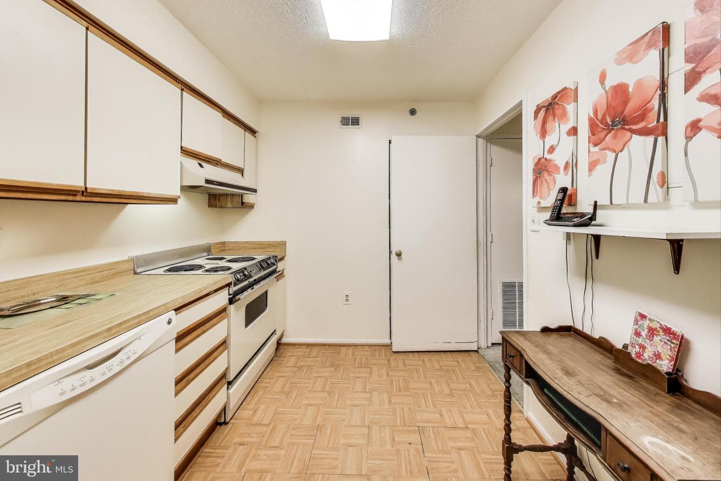 3330 N Leisure World Boulevard #5-1015 photo 9