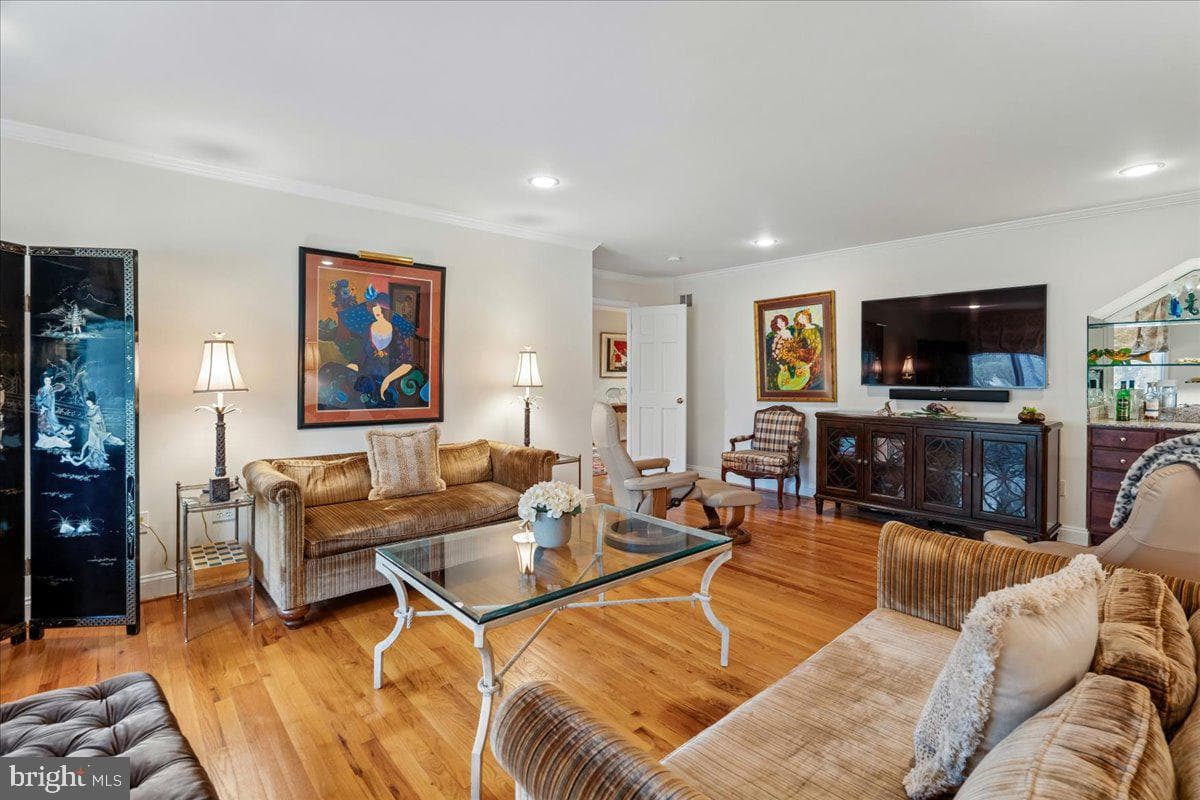 10810 Burbank Drive photo 6