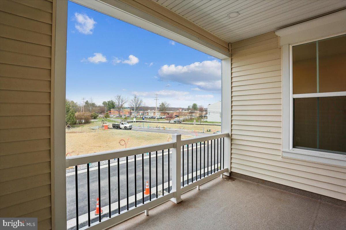 207 Allen Lane photo 30