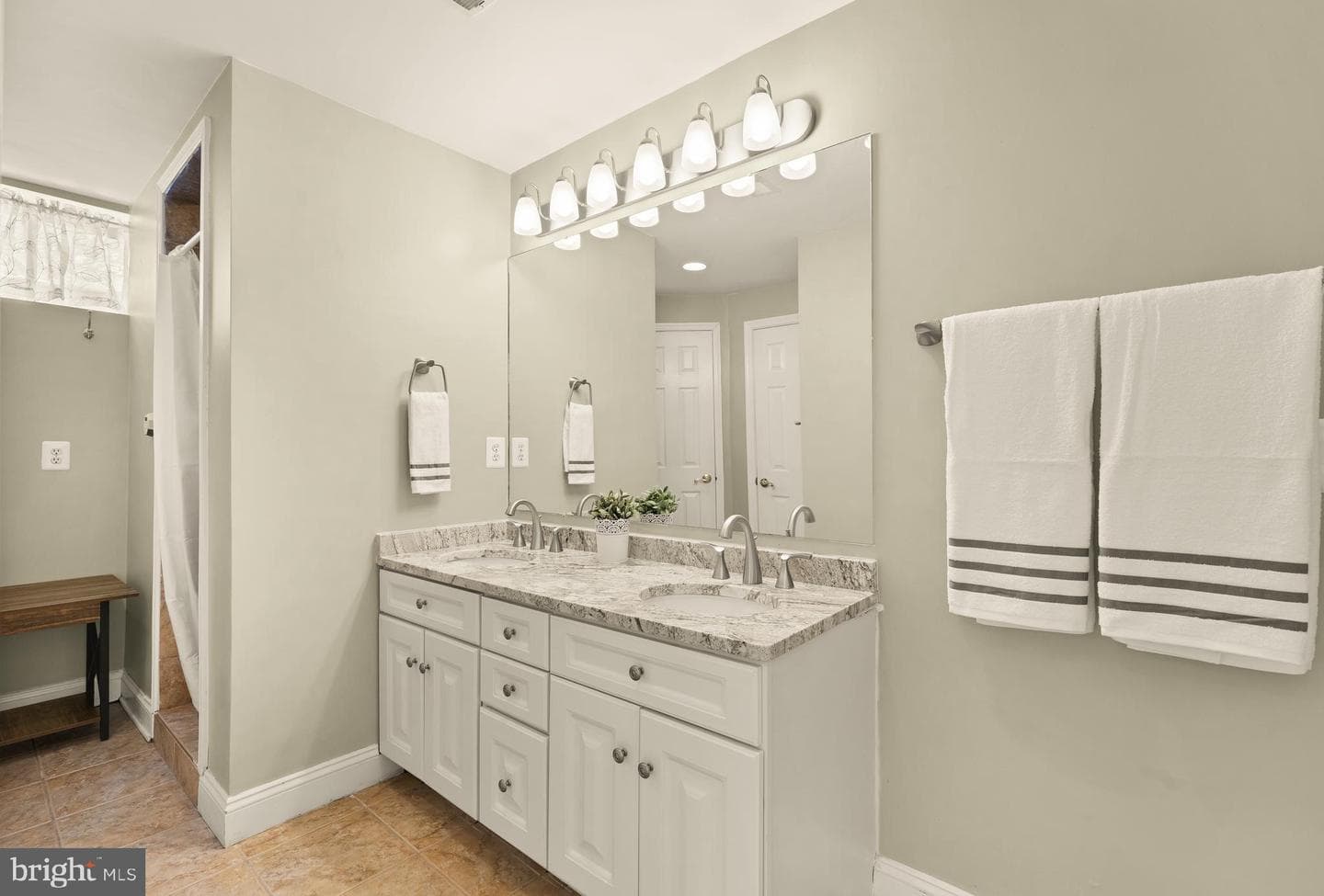 20407 Peach Tree Road photo 38