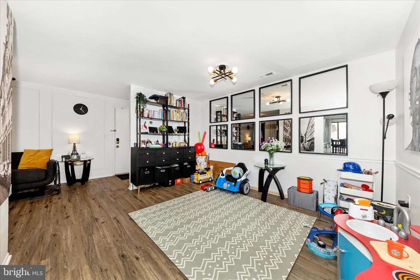 18100 Chalet Drive #13-301 photo 9