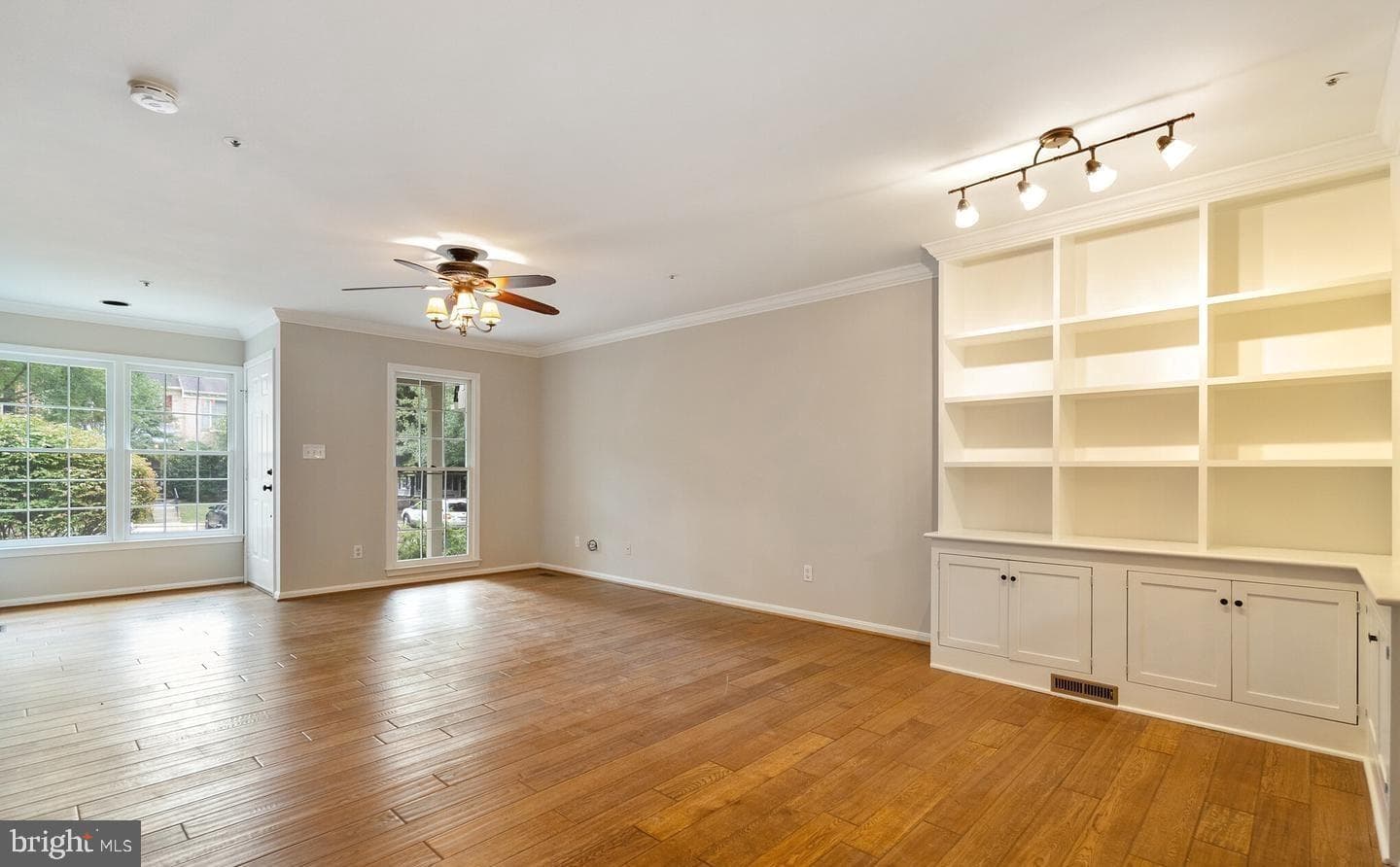 8533 Fountain Valley Drive photo 3