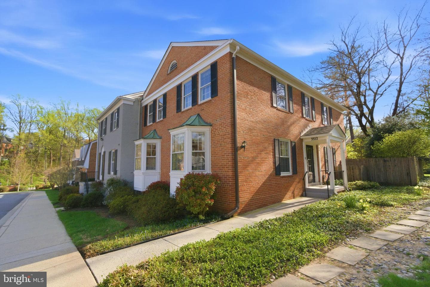 3512 Hamlet Place