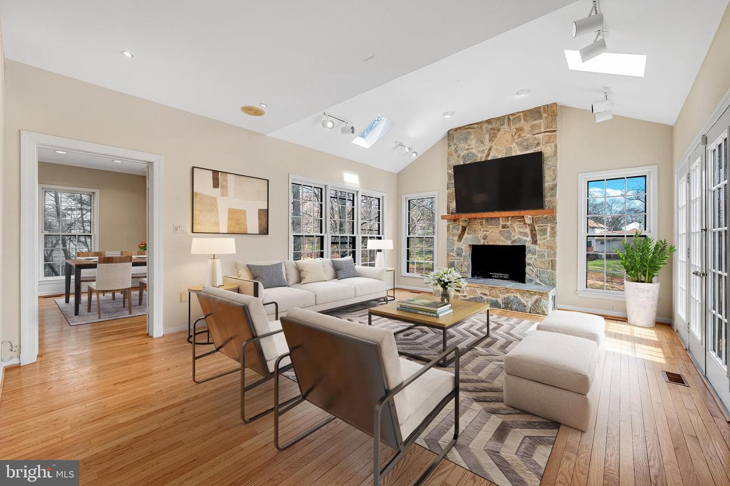 5825 Mossrock photo 11