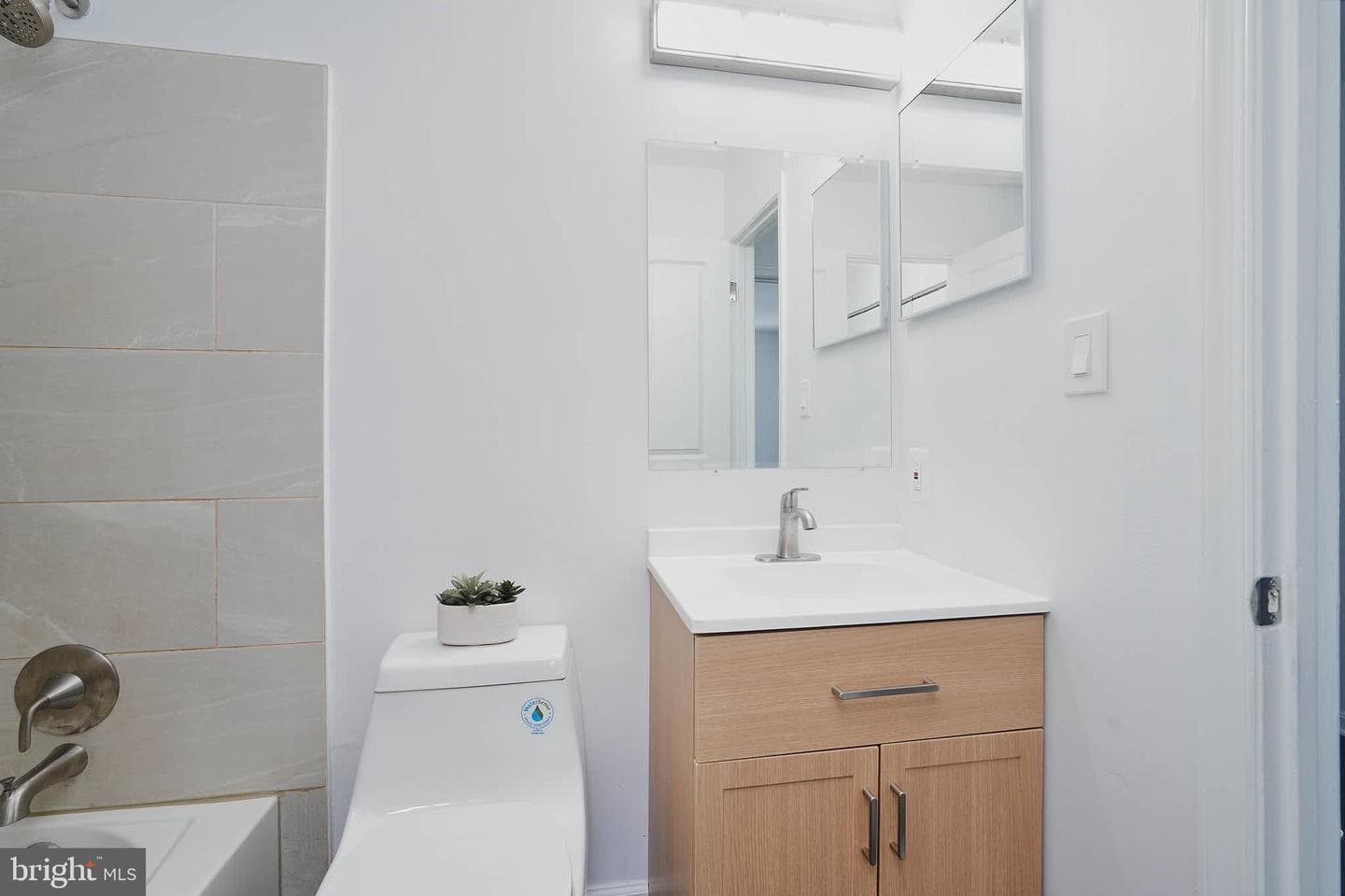 3034 Shepperton Terrace photo 21