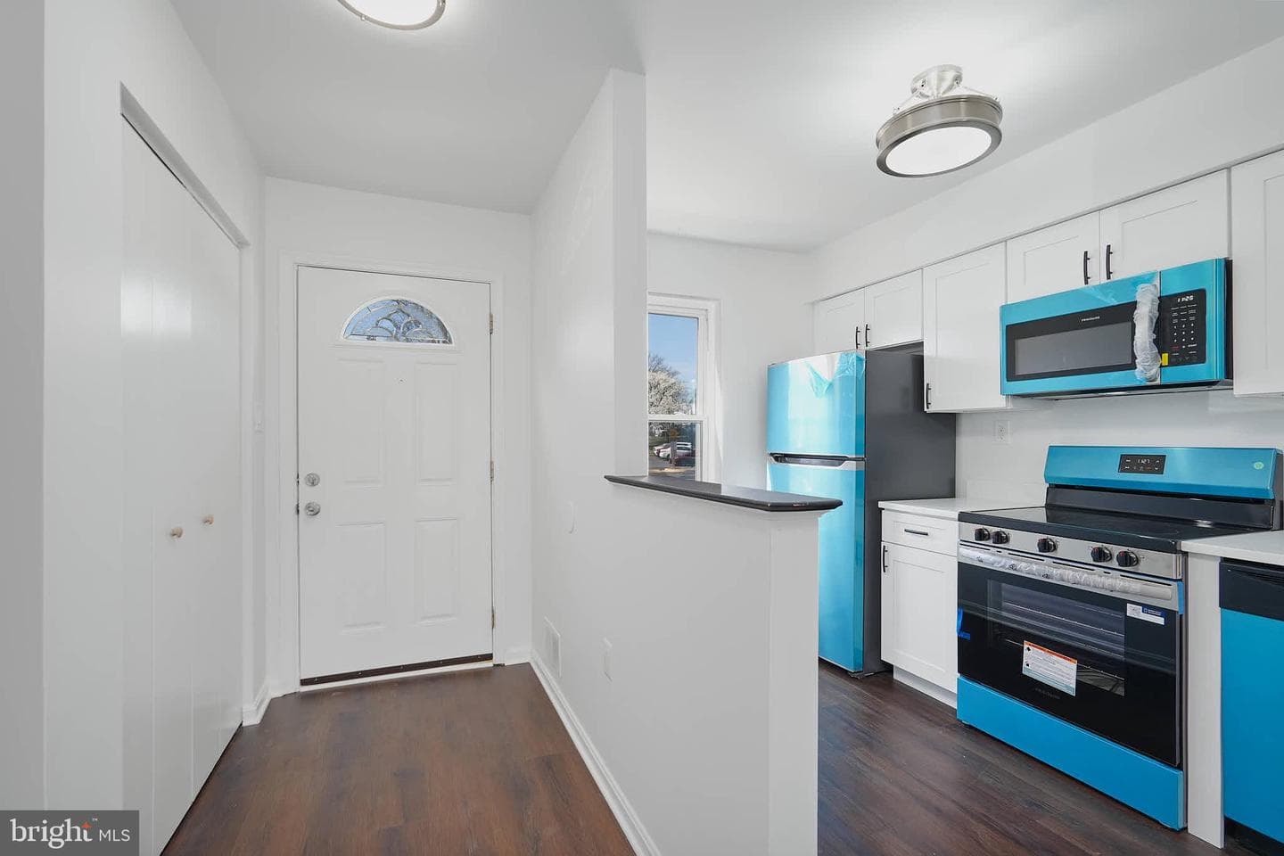 3034 Shepperton Terrace photo 5