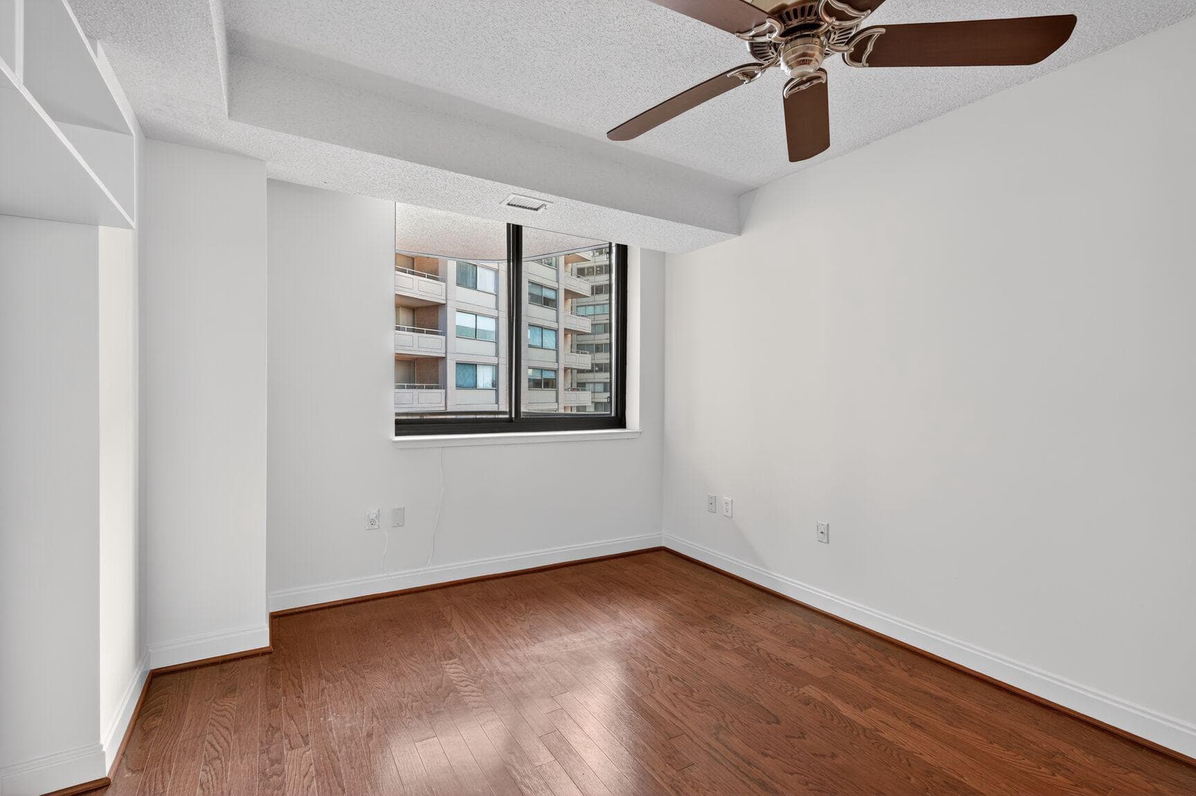 4550 N Park Avenue N #914 photo 18