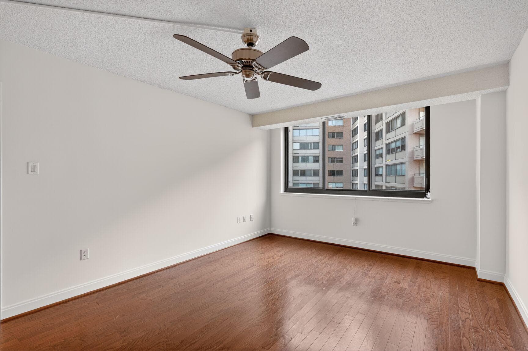 4550 N Park Avenue N #914 photo 24