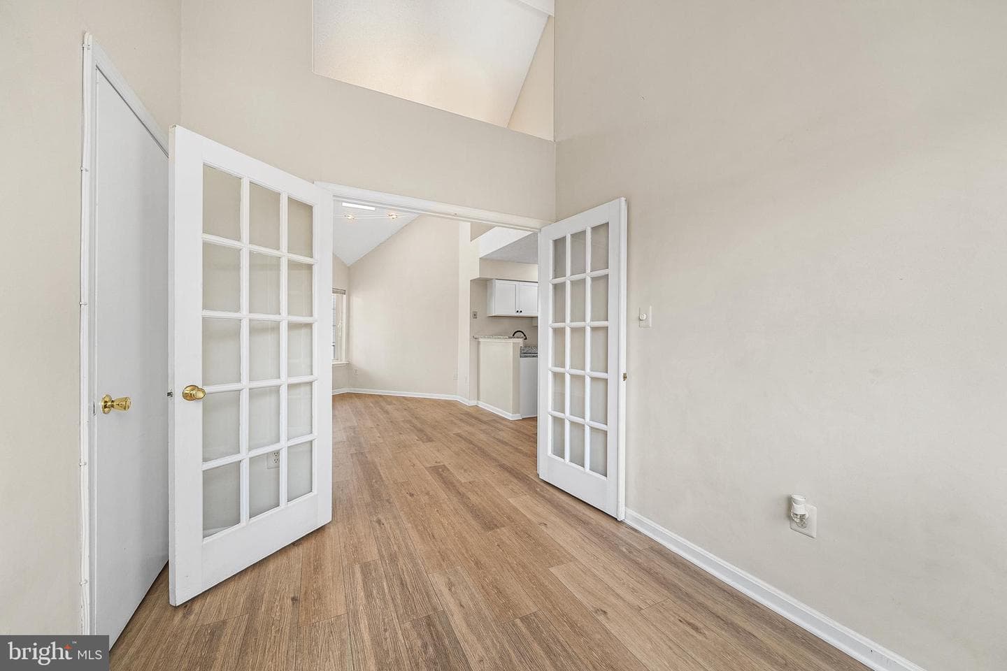 10835 Amherst Avenue #c photo 16