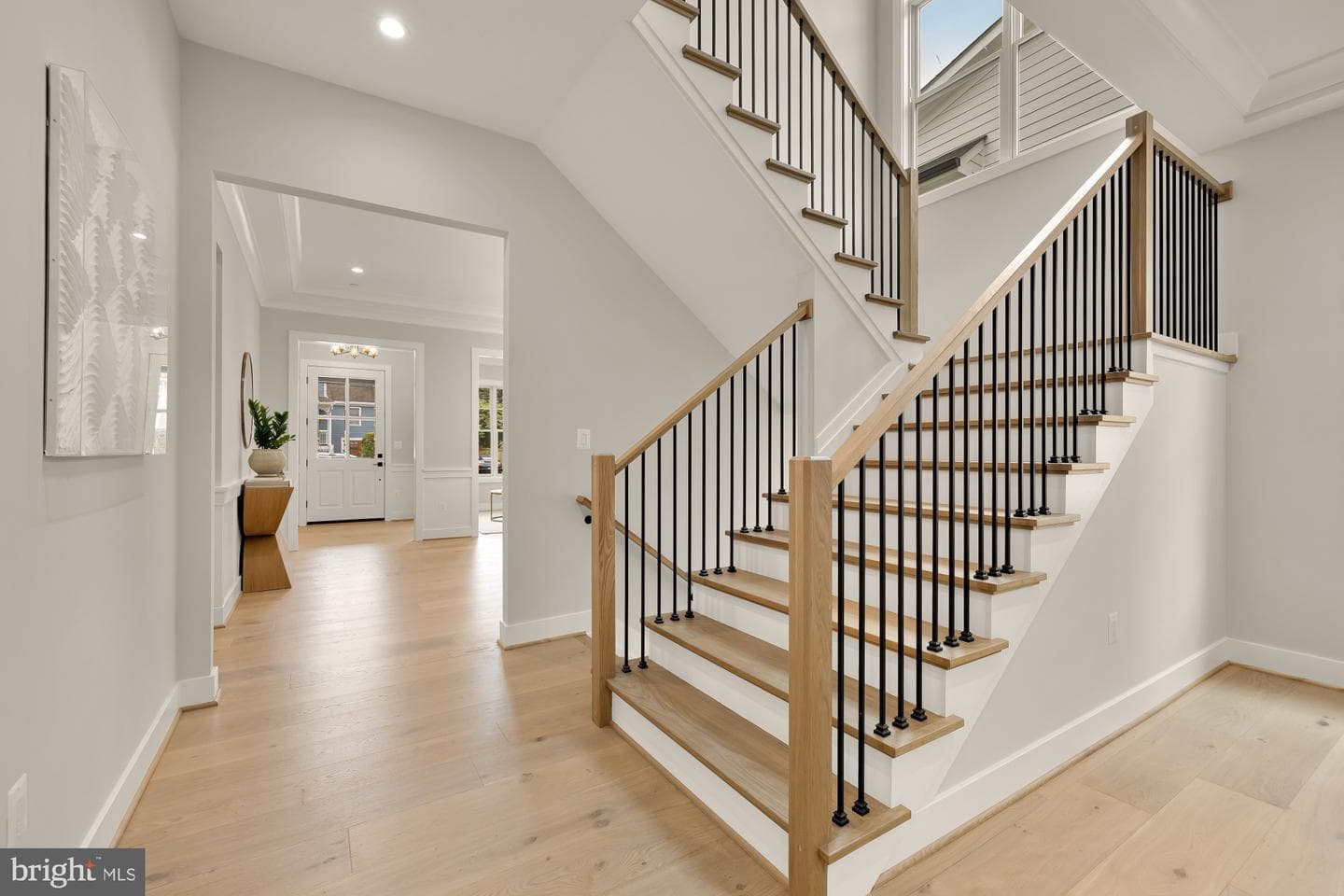 5134 Newport Avenue photo 8